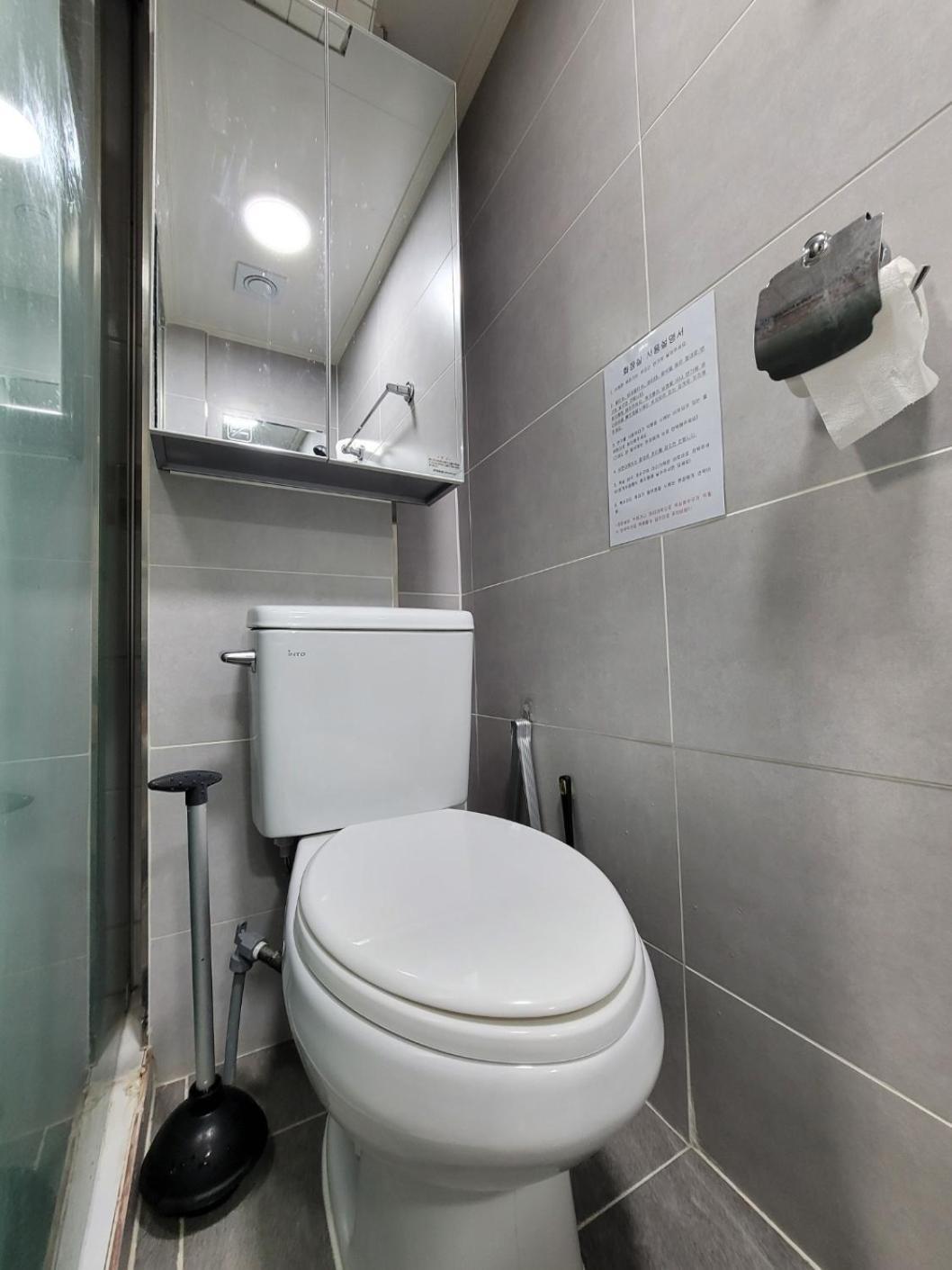 Female Only - Coco Stay Jongno Hyehwa Station Seoul Exterior photo