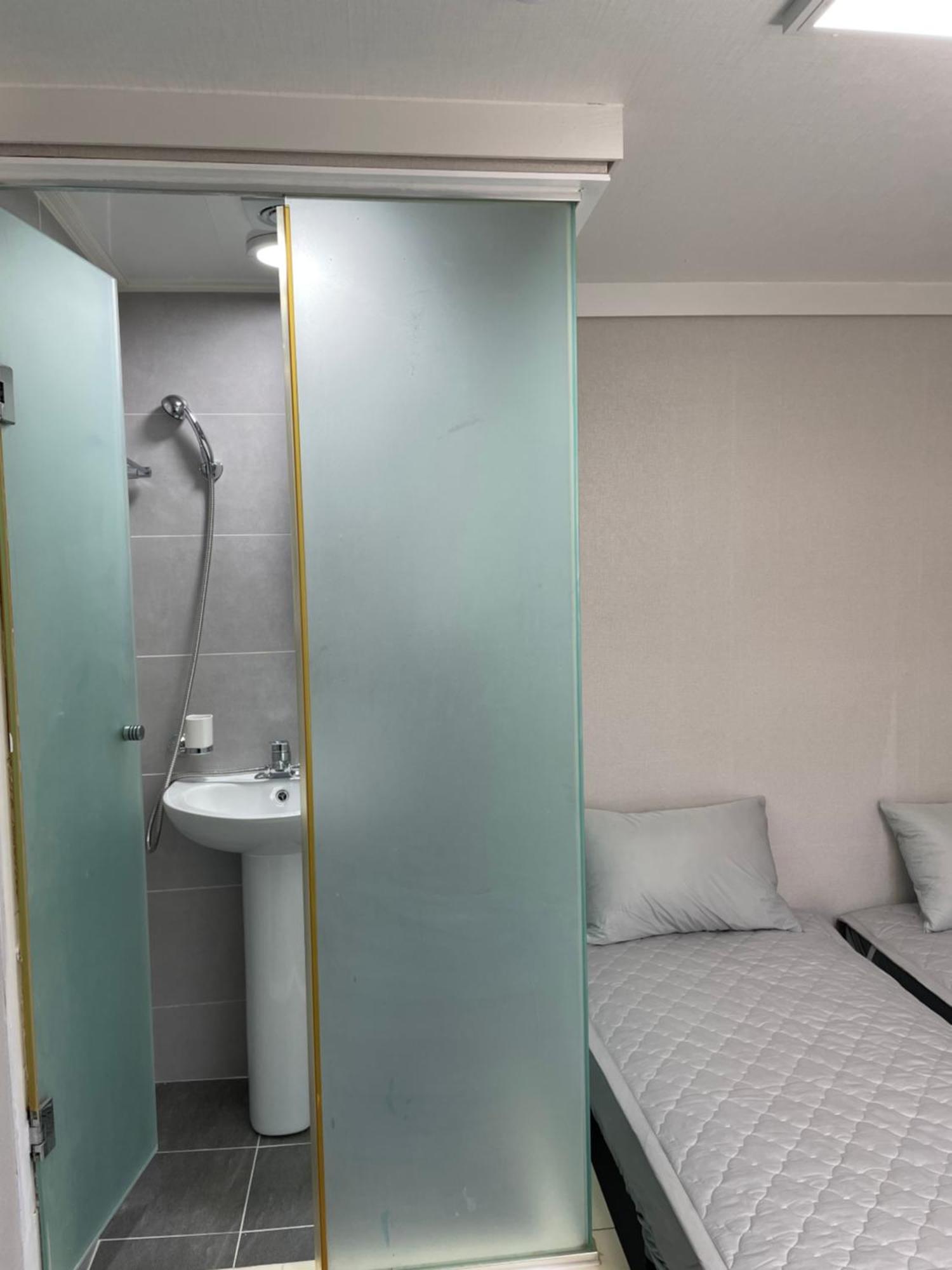 Female Only - Coco Stay Jongno Hyehwa Station Seoul Room photo